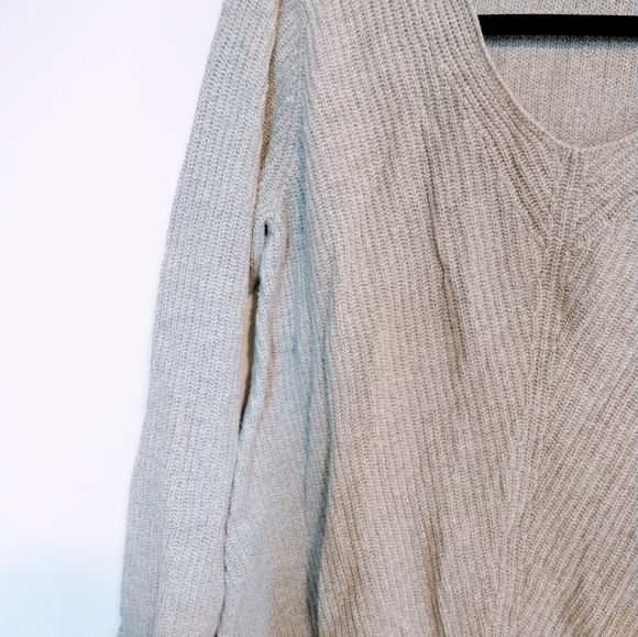 Old Navy grey ribbed long sleeve sweater size medium tall - Picture 3 of 4